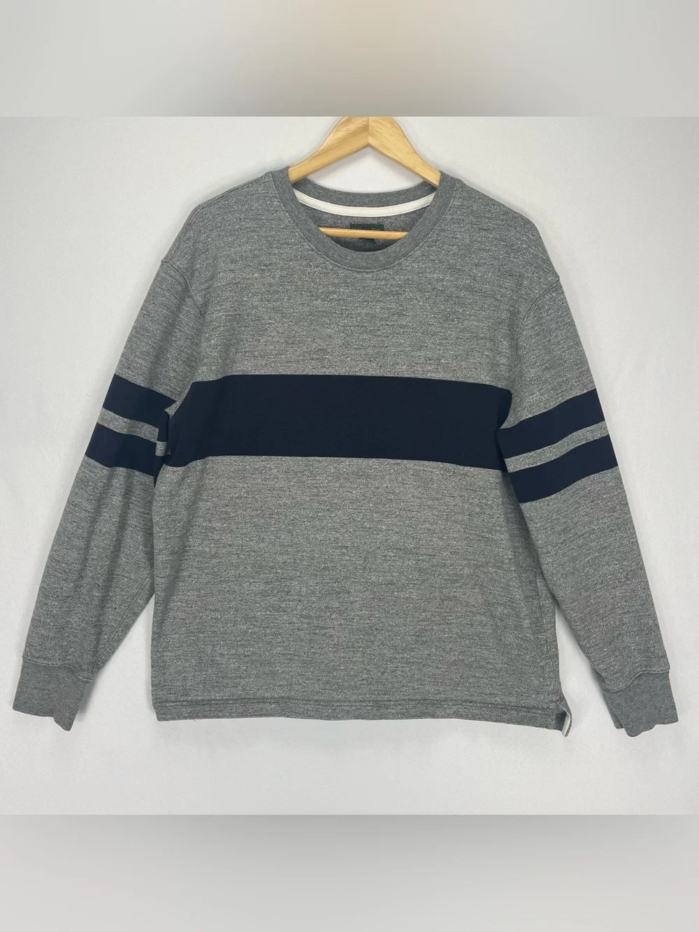 J Crew Always Rugby Shirt Men’s L Gray Blue Stripe Heavyweight Fleece Pullover
